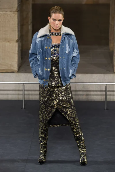 Look 36